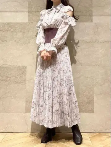 SNIDEL 허리 리브 플레어 슬리브 플리츠 원피스