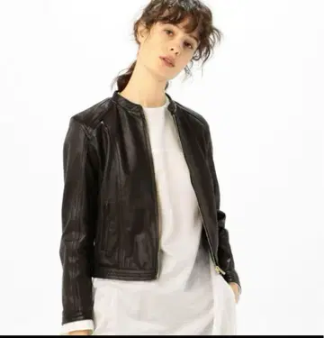 투모로우랜드 램 가죽 집업 블루종