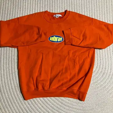 LABRAT 오렌지 로고 맨투맨