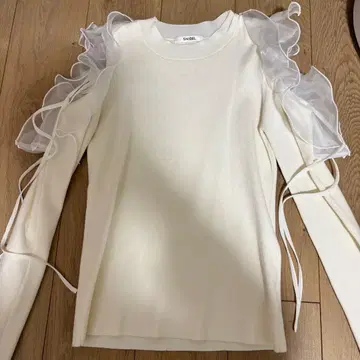 snidel 프릴 슬리브 니트 풀오버