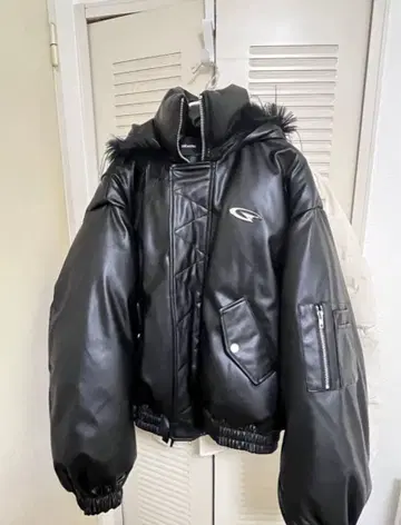 LUCE GARMENT의 퍼 다운