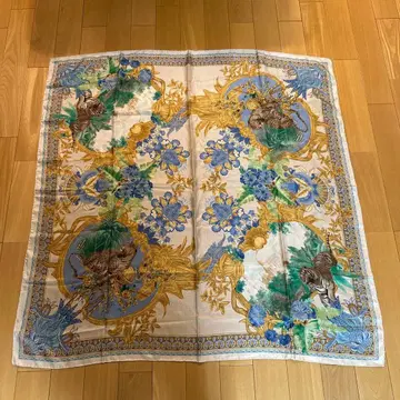 루치아노소프라니 LUCIANOSOPRANI 스카프