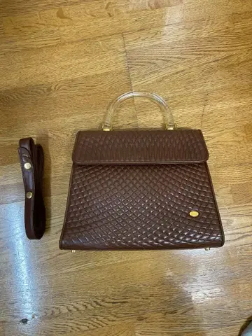 BALLY 브라운 퀼팅 가죽 핸드백