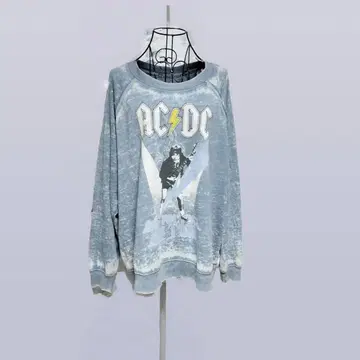 AC/DC 그래픽 프린트 맨투맨 라이트 블루 밴딩T