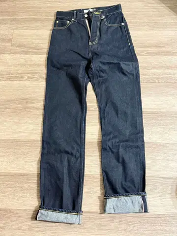 다크 블루 스트레이트 데님 롤업