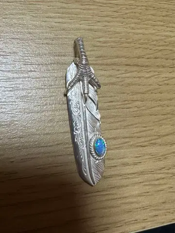 Taro Washimi  오팔 은손톱 아라베스크 페더