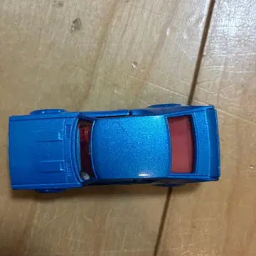 토미카 닛산 스카이라인 2000 GT