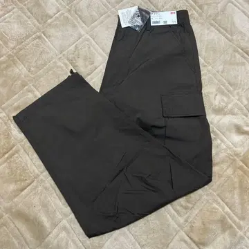 유니클로 UNIQLO C 와이드 핏 카고 팬츠 다크 브라운 S