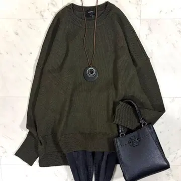 미사용급 새상품급 띠어리 울 100% 크루넥 니트 루즈핏 카키