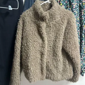 베이지 보아 자켓 숏 기장