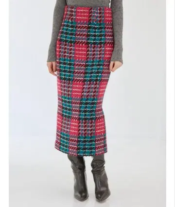 스나이델 로빙 타이트 스커트