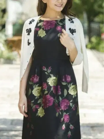 택 포함 Rose Tiara 플라워 자수 원피스