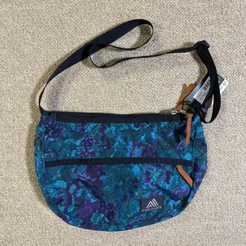 GREGORY 꽃무늬 숄더백