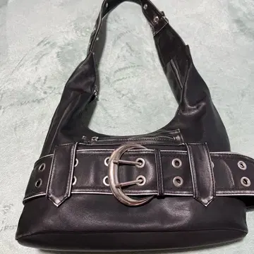 블랙 숄더백 벨트 포함