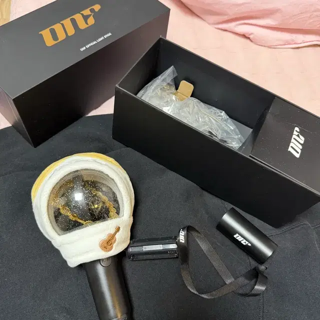 온앤오프 공식 응원봉 워프봉 + 뀬냥이 응원봉망토 + 박스