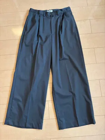 REVERBEATE 와이드 슬랙스 그레이