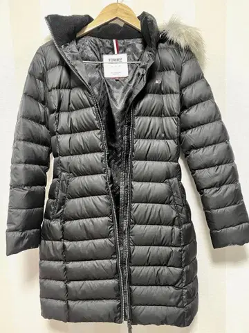 TOMMY JEANS 후드 부착 다운 자켓
