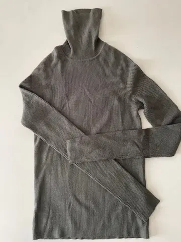 theory 터틀넥 스웨터 그레이 모스 그린 사이즈 2