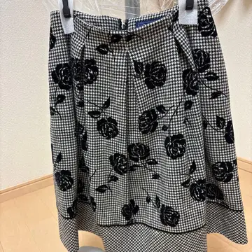 M'S GRACY 체크 무늬 플레어 스커트 38