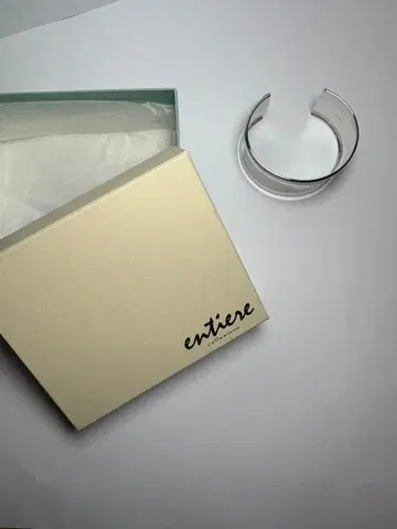 [ 새상품급 ] entiere/ SV 스퀘어 뱅글