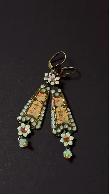 미하엘 네그린 새상품급 플라워 모티브 귀걸이