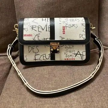 intoxic 숄더백 정가 30800