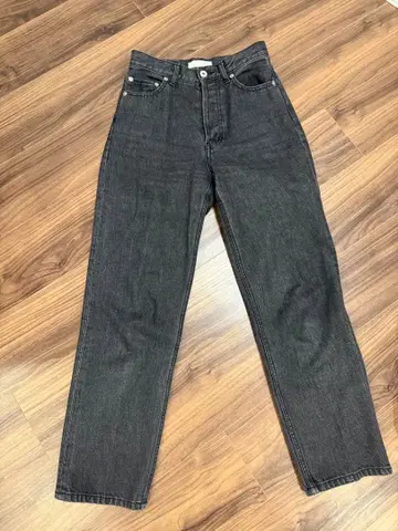 Vicente 센터 프레스 스트레이트 데님