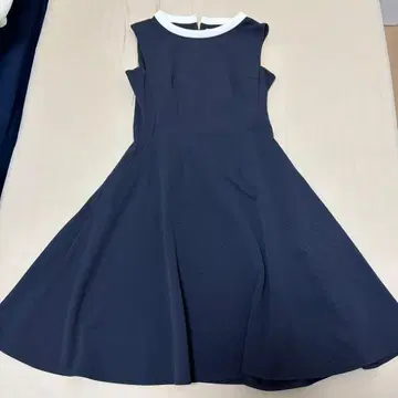[ Rene ] 네이비 슬리브리스 원피스 36 사이즈