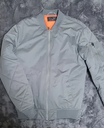 ZARA MA-1 타입 자켓