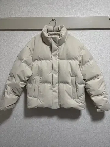 2025 유니클로 심리스 다운 자켓 M NATURAL