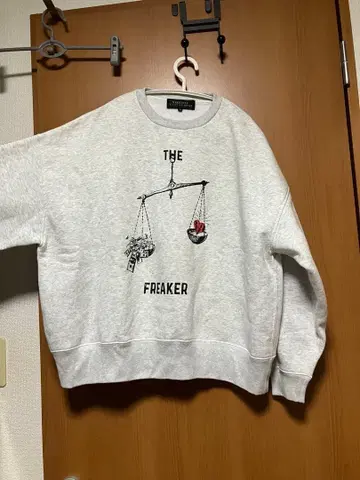 세레니티 스틸 모먼트 맨투맨 새상품급 넉넉한 M 사이즈