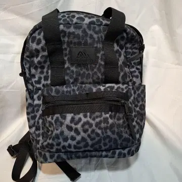 레오파드 무늬 백팩 GREGORY