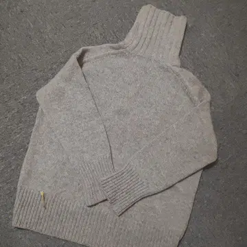 GALERIE VIE 파인 울 터틀 니트