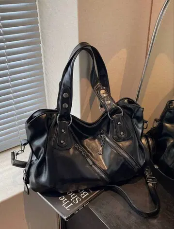 SHEIN 블랙 가죽 숄더백