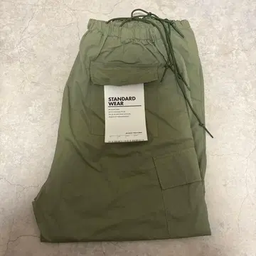 STANDARD WEAR 카고 팬츠 올리브 그린