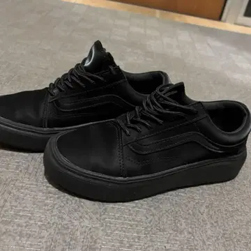 Vans 블랙 스니커즈