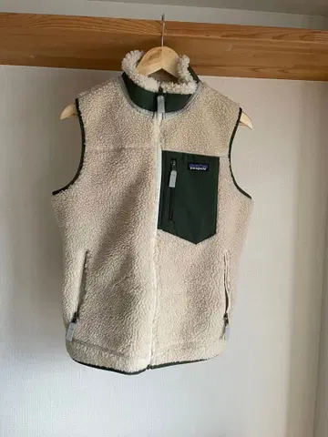 Patagonia 플리스 베스트 아이보리/그린