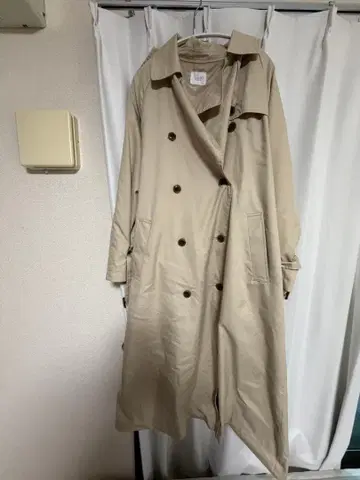 LOWRYSFARM 베이지 트렌치코트