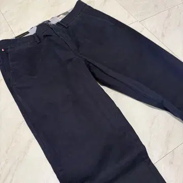 TOMMY HILFIGER 네이비 치노 팬츠 스트레이트 네이비
