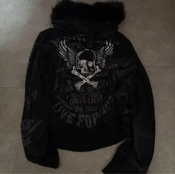 볼륨 퍼 스컬 후드티 00s 다크코어 헤이세이 갸루 y2k 펑크