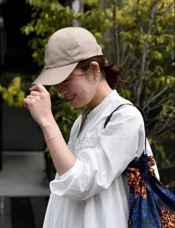 OURHOME 깔끔한 캡 베이지