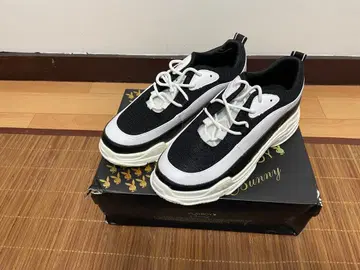 PLAYBOY 스니커즈 블랙 & 화이트 블랙 & 화이트