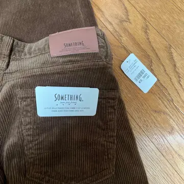 새상품. 미사용 썸씽 LISA 와이드 코듀로이 M 사이즈