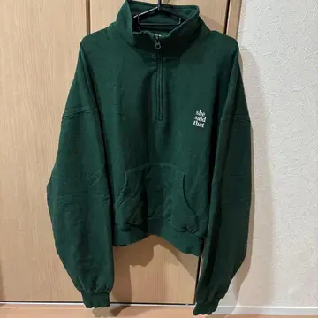 다크 그린 하프 지퍼 트레이닝복 she said that