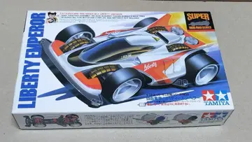 타미야 슈퍼 미니 사륜구동 자유황제 리버티 엠퍼러