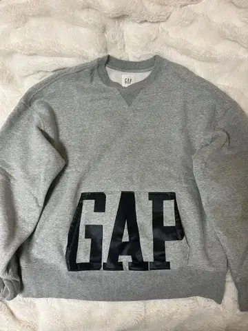 GAP 그레이 로고 맨투맨