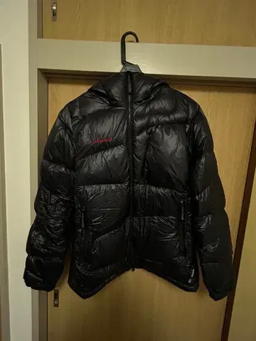 MAMMUT 블랙 다운 자켓