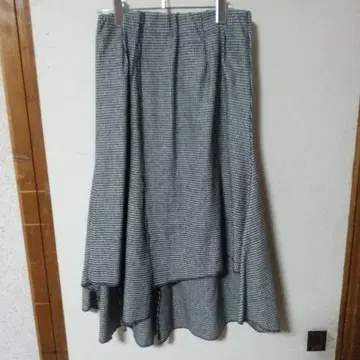 안티카 플레어 스커트 블랙 화이트 체크 무늬