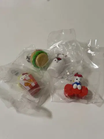 헬로키티 메지루시 액세서리 4개 세트