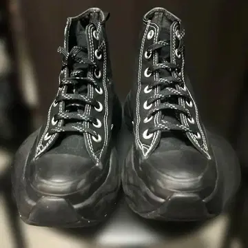 컨버스 통굽 하이컷 스니커즈